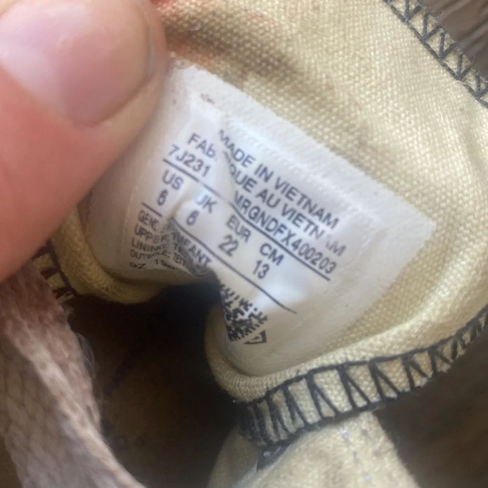 Converse - Picture 6 of 6